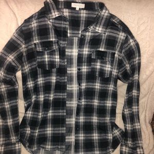 🌹White and black button down flannel